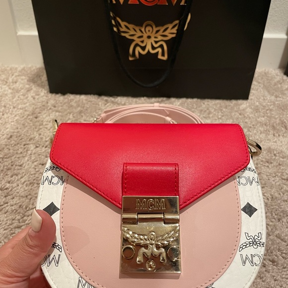 SOLD NEW MCM Patricia hand/crossbody bag SOLD - Picture 4 of 10